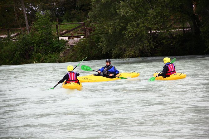 1 day KAYAK COURSE on Soča river, for beginners - The lesson: easy rapids and clear guidance
