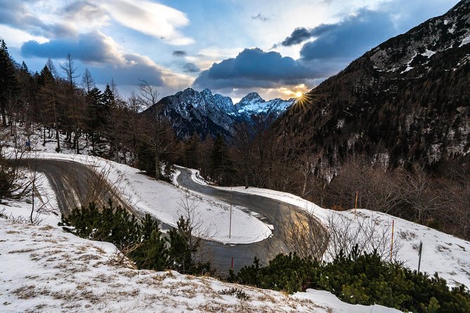 7 Alpine Wonders: Winter Edition - Gozd Martuljek and the Špik mountain view