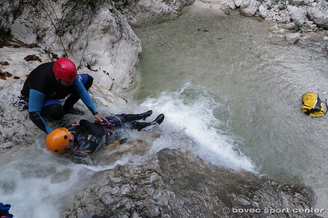 Advanced canyoning A+ package - Rappelling the 2 to 22-meter waterfalls
