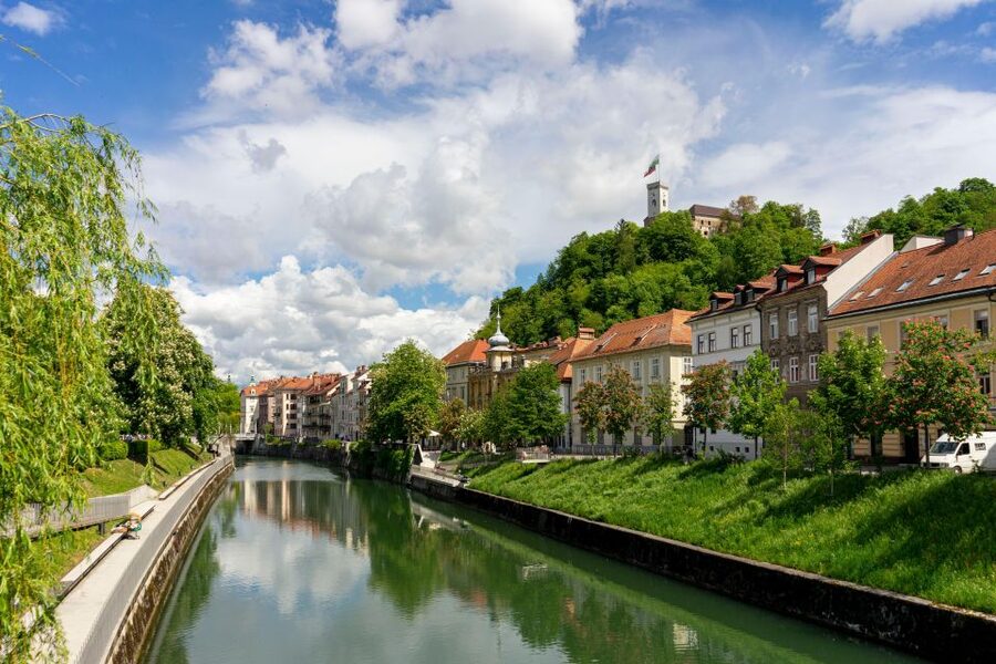 Best of Ljubljana: Private tour with Ljubljana born guide - Why a private two-hour walk works well in Ljubljana