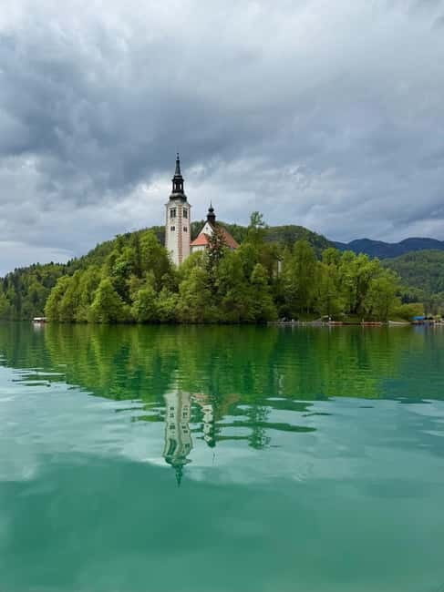 Bled: Lake Bled Guided Walking Tour with Cream Cake - Key things to know before booking