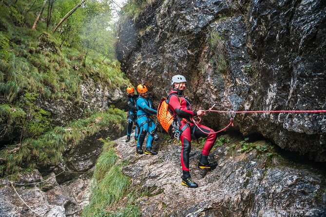 Canyoning in Susec Canyon - What the guides add to the experience