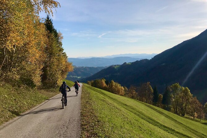 E-bike tour Škofja Loka - Riding the old military road through small villages
