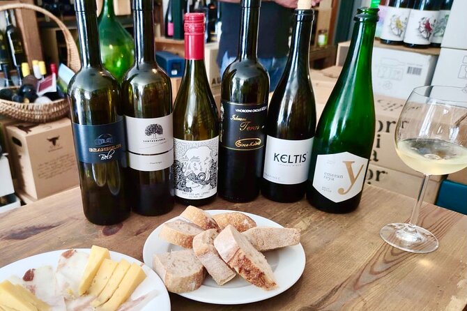Food and Wine Tasting with a Sommelier - Who will enjoy this food and wine walk?
