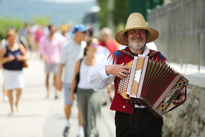 From Koper: Piran's Tastes and Tales - Guides add the stories that connect the stops