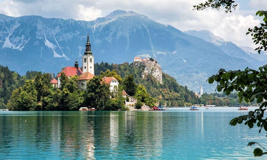 From Ljubljana: Lake Bled Day Tour - Pletna Boat To Bled Island