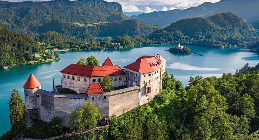 From Ljubljana: Lake Bled Day Tour - The Ride From Ibis Styles Ljubljana Centre