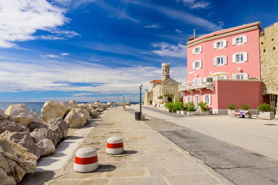 From Ljubljana: Lipica Stud Farm and Piran Full-Day Tour - Why this combination works so well