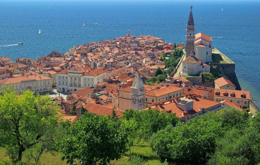 From Ljubljana: Škocjan UNESCO Caves and Piran Full-Day Trip - The Karst road and the value of a good guide