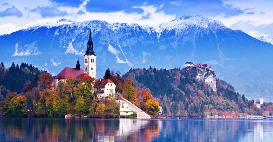 From Ljubljana: Trip to Lake Bled and Bled Castle - Crossing Lake Bled by traditional pletna
