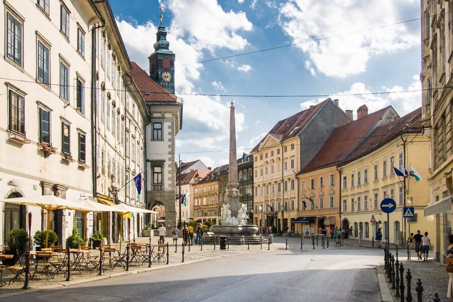 Ljubljana: 2h walking tour with local guide - Is $29 a fair price?
