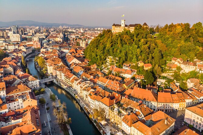 Ljubljana 2Hours and 30Minute Walking Tour with Local Guide - Dragon Bridge, Butcher’s Bridge, and the local tasting