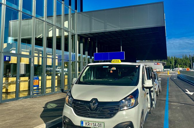 Ljubljana Airport Private Transfer - What the private vehicle means for your group
