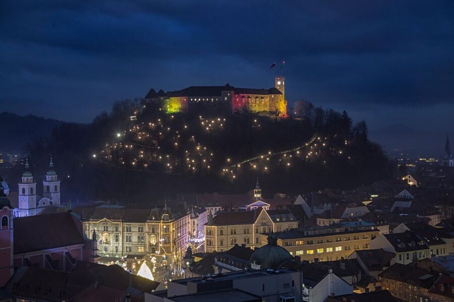 Ljubljana: Castle Entry Ticket with Optional Funicular Ride - Museum of Puppetry and the Virtual Castle
