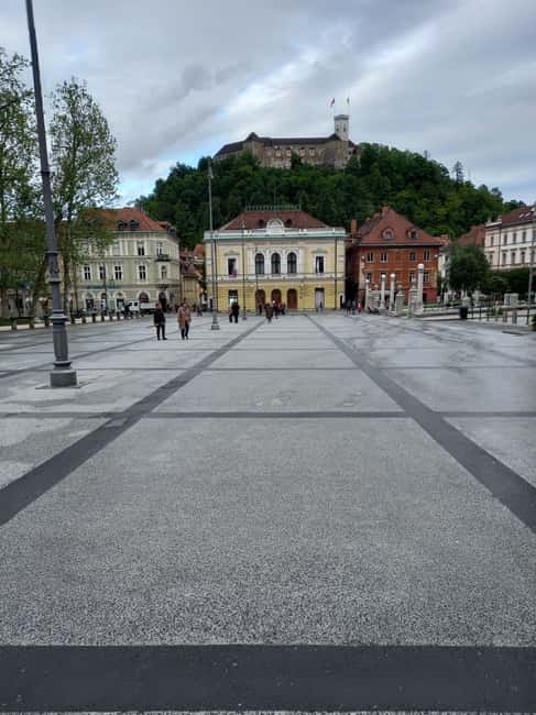 Ljubljana castle on foot :) con guida in italiano - Why this walk offers more than a castle visit