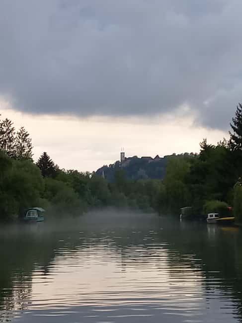 Ljubljana castle on foot :) con guida in italiano - From Emona to French Revolution Square