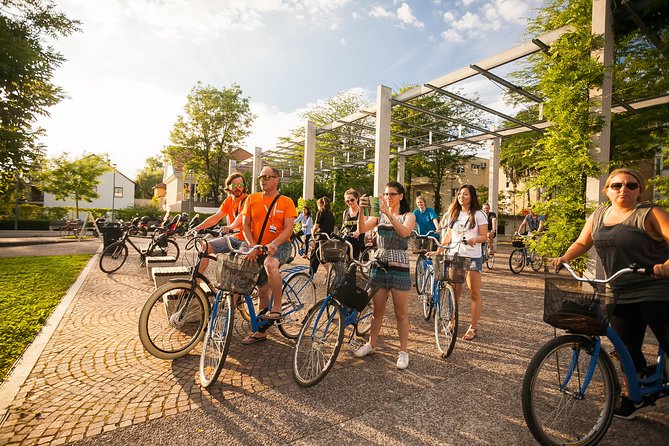 Ljubljana Cruiser Bike Tour - Triple Bridge, Dragon Bridge, and Prešeren Square