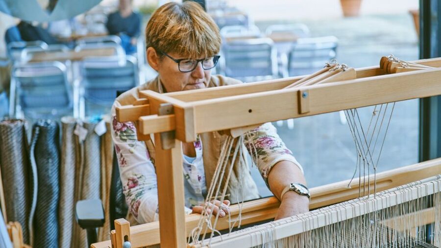 Ljubljana: Interactive Workshop with Experienced Weaver - Why the Slovenian wool purse matters
