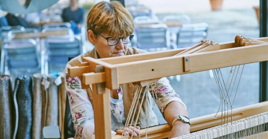Ljubljana: Interactive Workshop with Experienced Weaver - How to fit it into a Ljubljana day