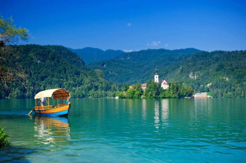 Ljubljana: Lake Bled & Triglav National Park Full-Day Trip - Bled Castle and the extra €18 decision