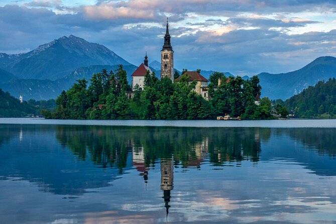 Ljubljana & Lake Bled (up to 8 persons) - The practical side of sightseeing in Ljubljana