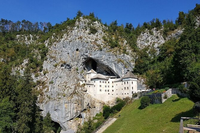 Ljubljana: Postojna cave & Predjama castle small group tour - Postojna Cave and the electric train ride