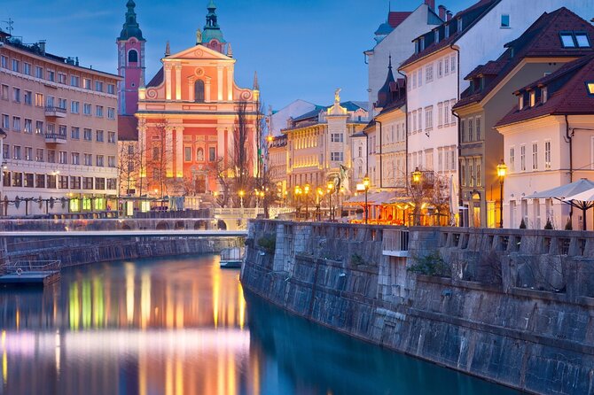 Ljubljana Private Family-Friendly Historic Old Town Guided Tour - Ljubljana’s open-air market and local food advice