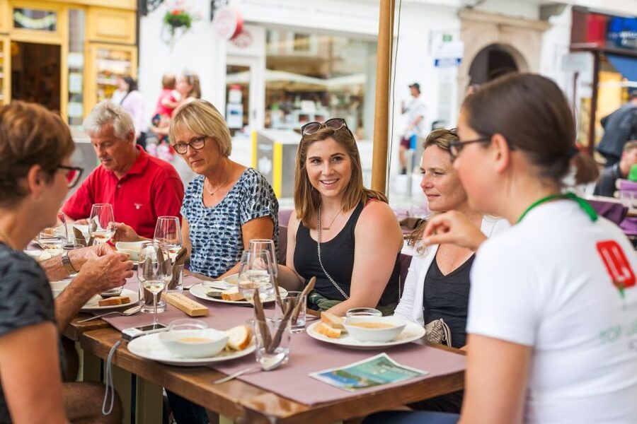 Ljubljana: Slovenian Cuisine Walking Tour with Tastings - Key points at a glance