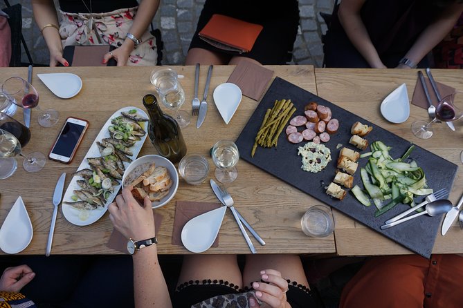 Ljubljana Small Group Food Walking Tour - Mestni Trg and the old-town atmosphere