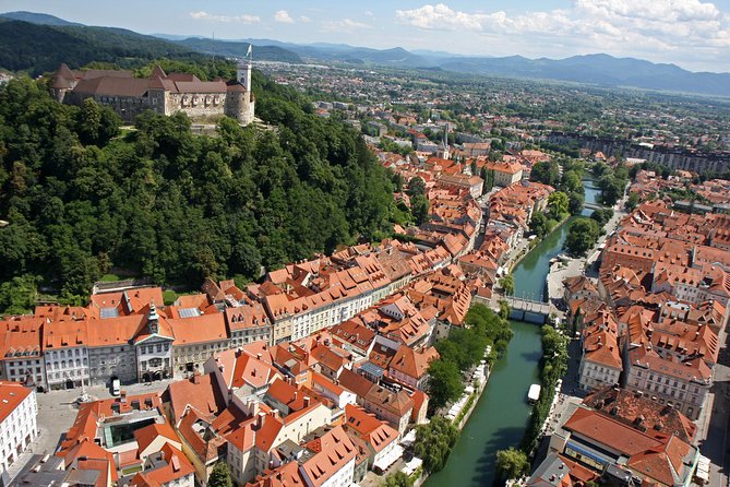 Ljubljana Tourist Card - Starting at the Tourist Information Center
