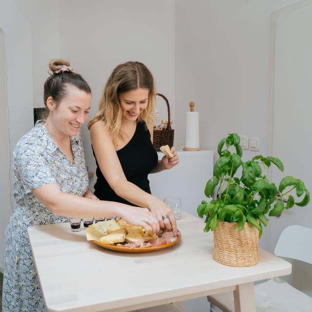 Ljubljana: Traditional Slovenian štrukelj Cooking Class - The Stories Behind the Recipe