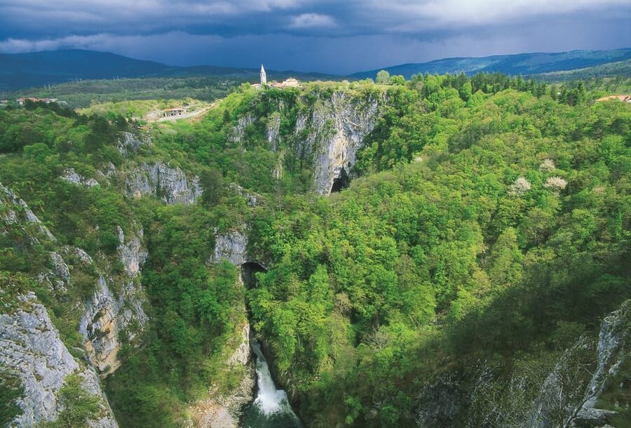 Ljubljana: UNESCO-Listed Škocjan Caves and Piran Day Trip - The cave walk: beautiful, but physically demanding