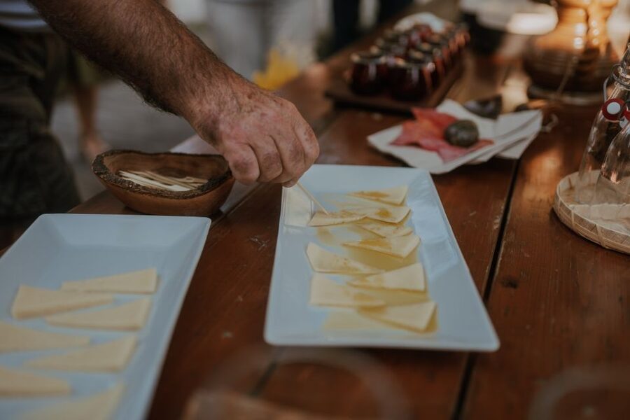 Olive Oil Tasting a Journey of Flavors and Aromas - Learning to notice extra virgin olive oil
