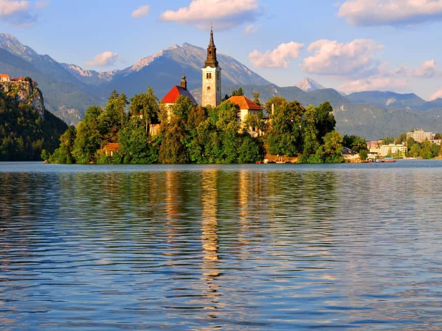 Private Day Trip: Zagreb to Ljubljana & Lake Bled - Leaving Zagreb in a private vehicle