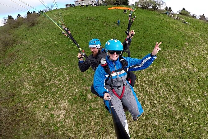 Private Tandem Paragliding in Soča Valley - The Flying Bear team and the private format