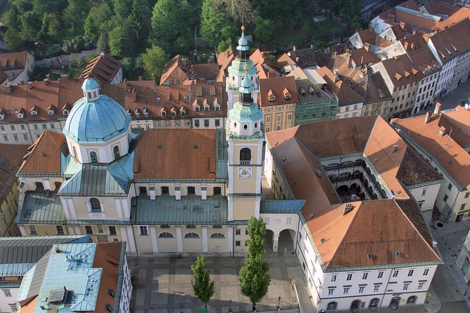 Private Walking Tour of Ljubljana Old Town - Weather, pace, and practical comfort