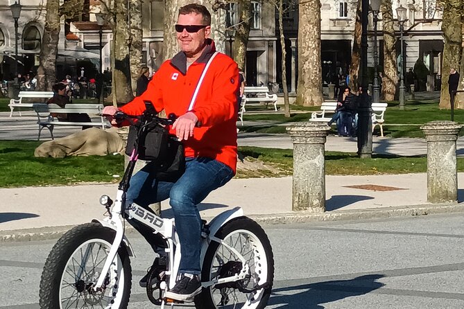 Rent Electric Bike - The freedom to stop, park, and change course