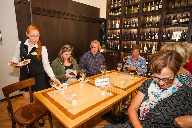 Slovenian culinary experience in Ljubljana | Private tour - The guide’s role in the experience