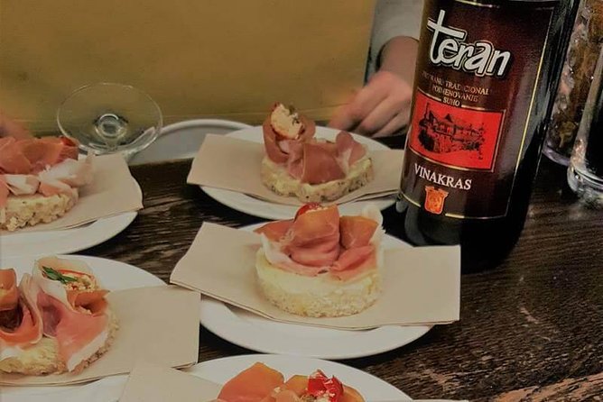 Slovenian food and wine city walk in Ljubljana, 4 hours of mouthwatering moments - Starting beside the Ljubljanica River