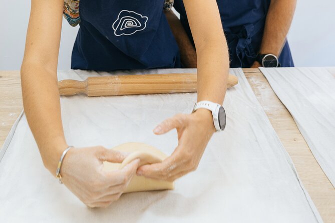 sLOVEnian Strukelj Traditional Cooking Class - Making the traditional štrukelj with Luka