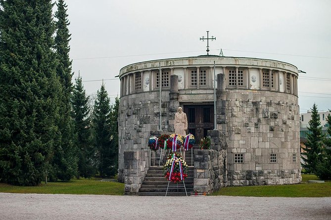 The Deadly Walk - Ljubljana Cemetery Tour - An outdoor gallery of people and monuments
