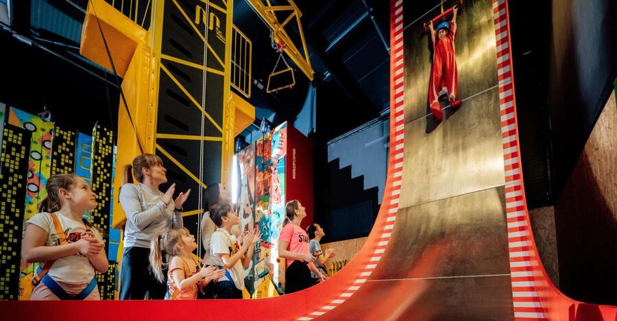 Woop! Fun park with 21 attractions - Starting with the trampoline zones