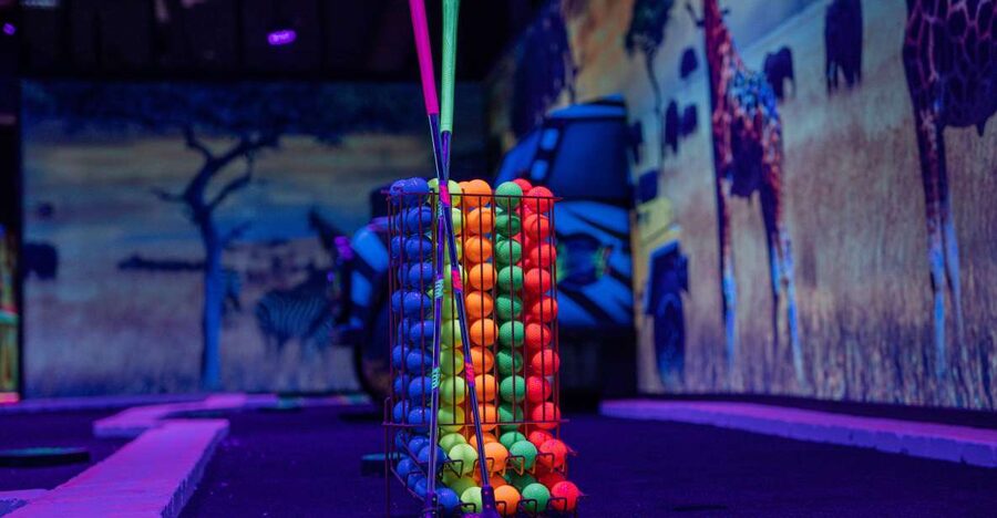 Woop! Glow golf: Ljubljana Btc City - Entering WOOP! Glow Golf at BTC City